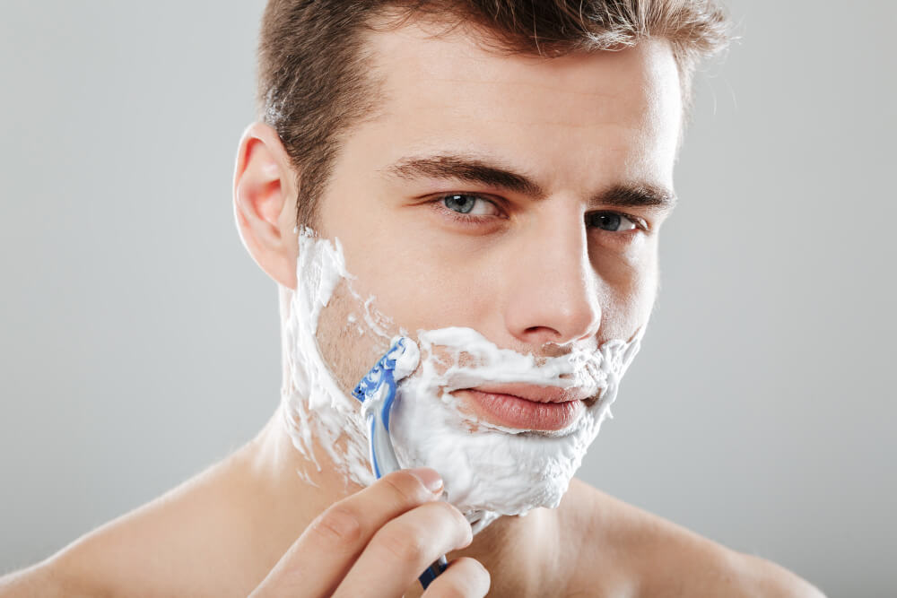 A Beginner’s Guide to Wet-Shaving – Step-by-Step Instructions